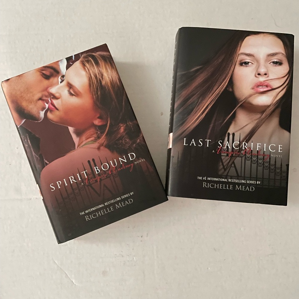 Lot of 2 Richelle Mead Books Vampire Academy, Spirit Bound & Last Sacrifice